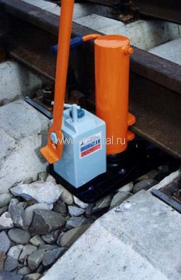 Домкрат путевой гидравлический